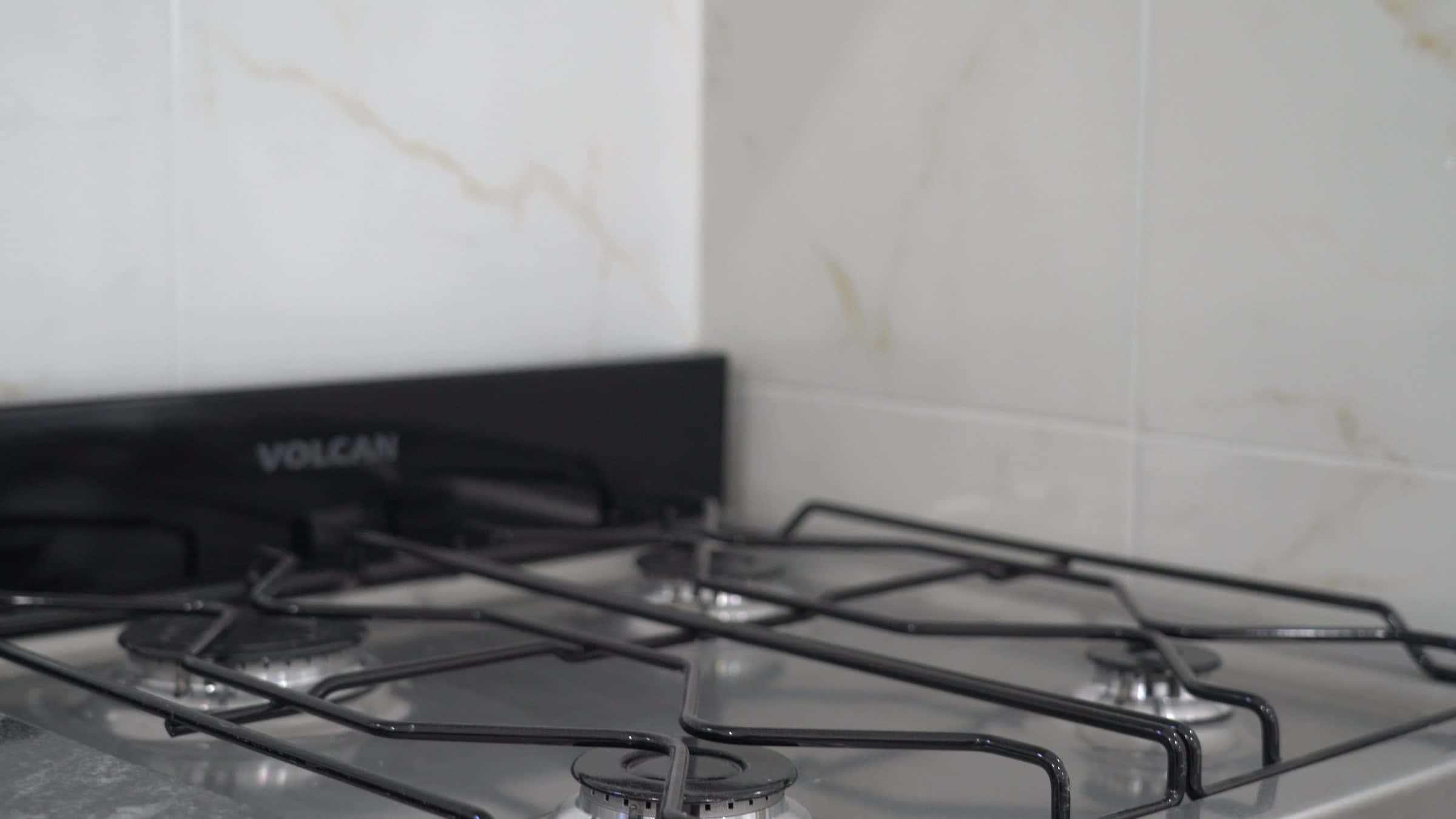 Detalle de la cocina terminada de un departamento de Construfac