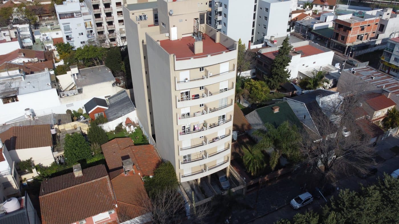 Fachada de Camila II, Suipacha 2040, Martín Coronado