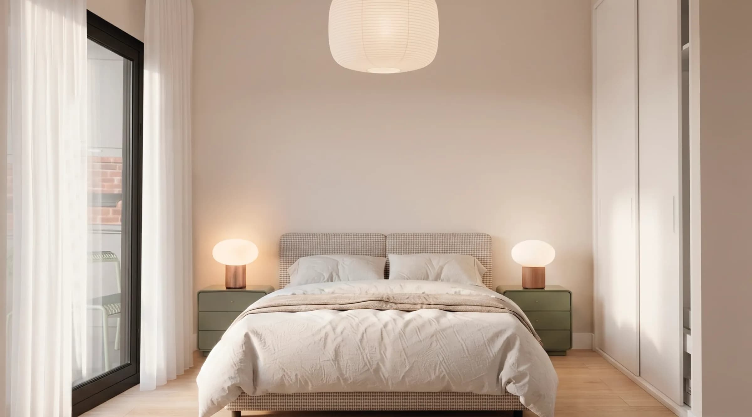Dormitorio amplio con grandes aberturas y placares